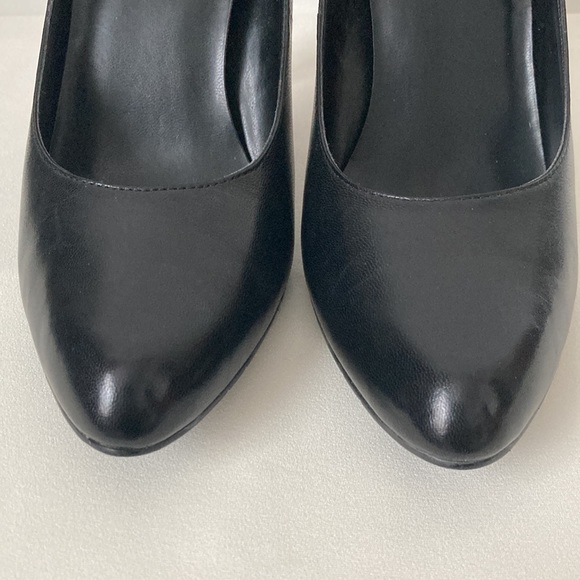 Moda Fire Black Pumps - Picture 6 of 9